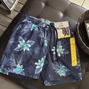 Hurley Men's Tropical Floral Board Shorts - Navy
